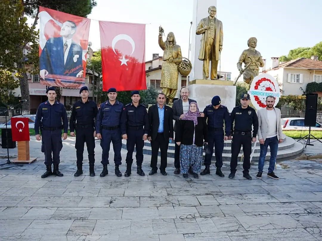 Germencik Te Muhtarlar Gunu Kutlandi 1792401605106 321023