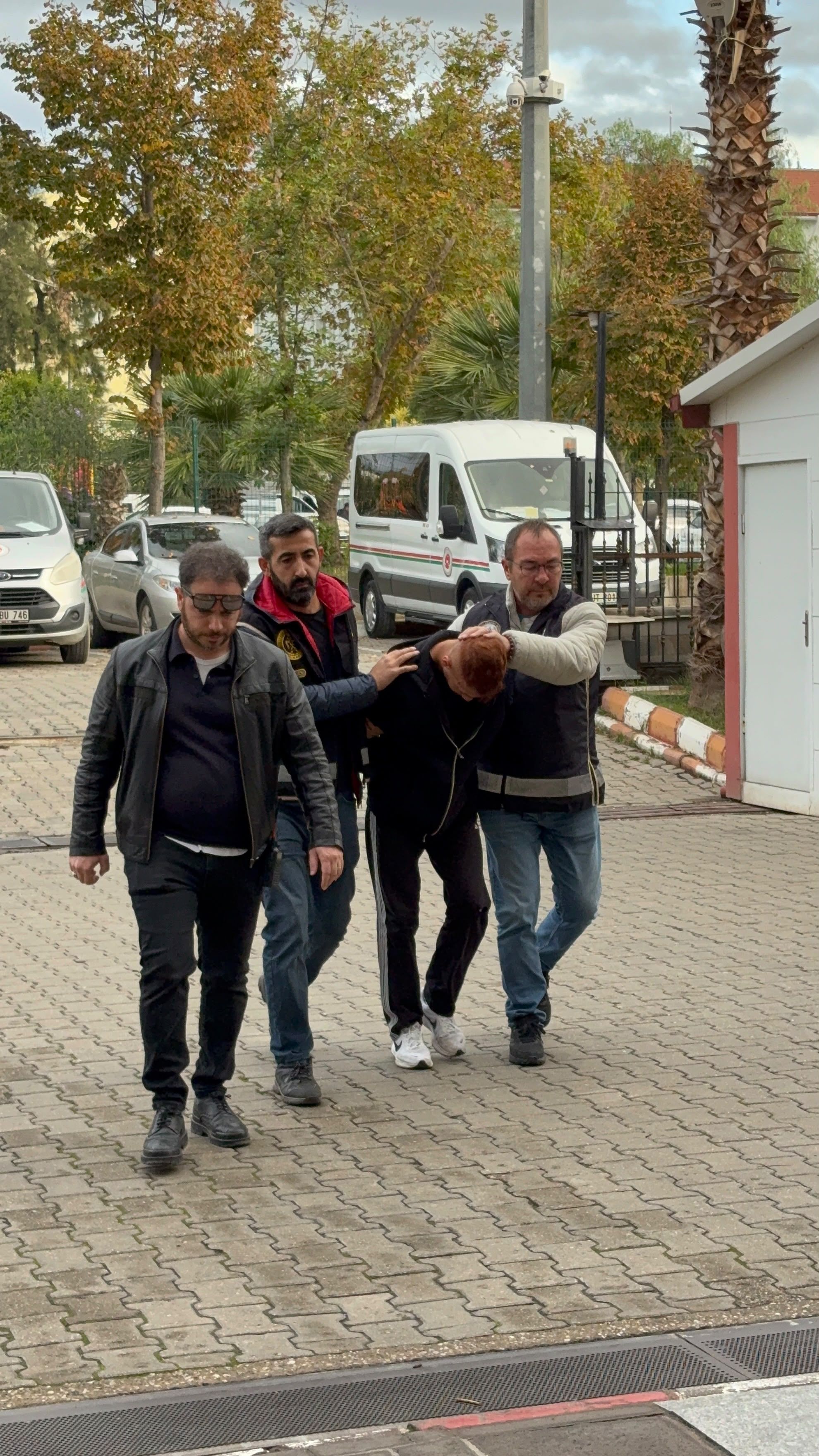 Cani sevgili Nazilli Adliyesinde: 20 yaşındaki genç kızı başından vurmuştu