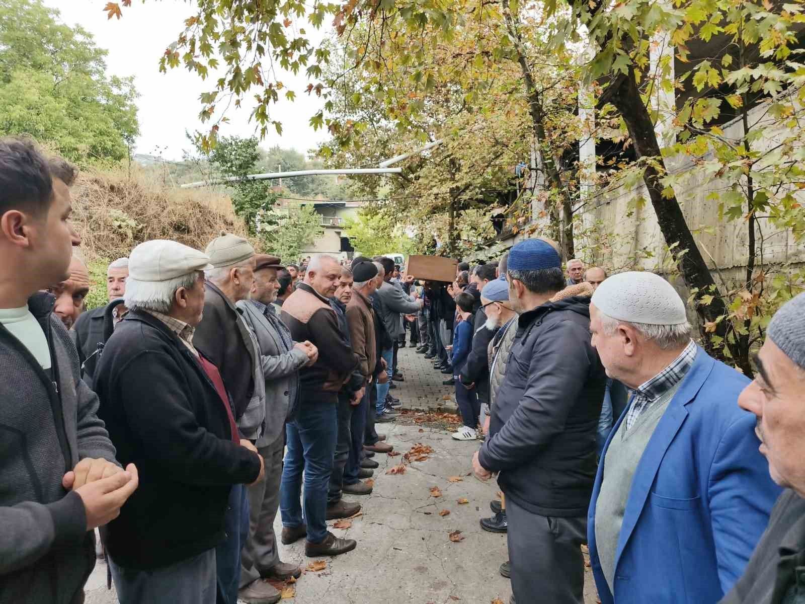 Kalp Krizi Geciren 11 Yasindaki Hamza Son Yolculuguna Ugurlandi 1792247100764 808720