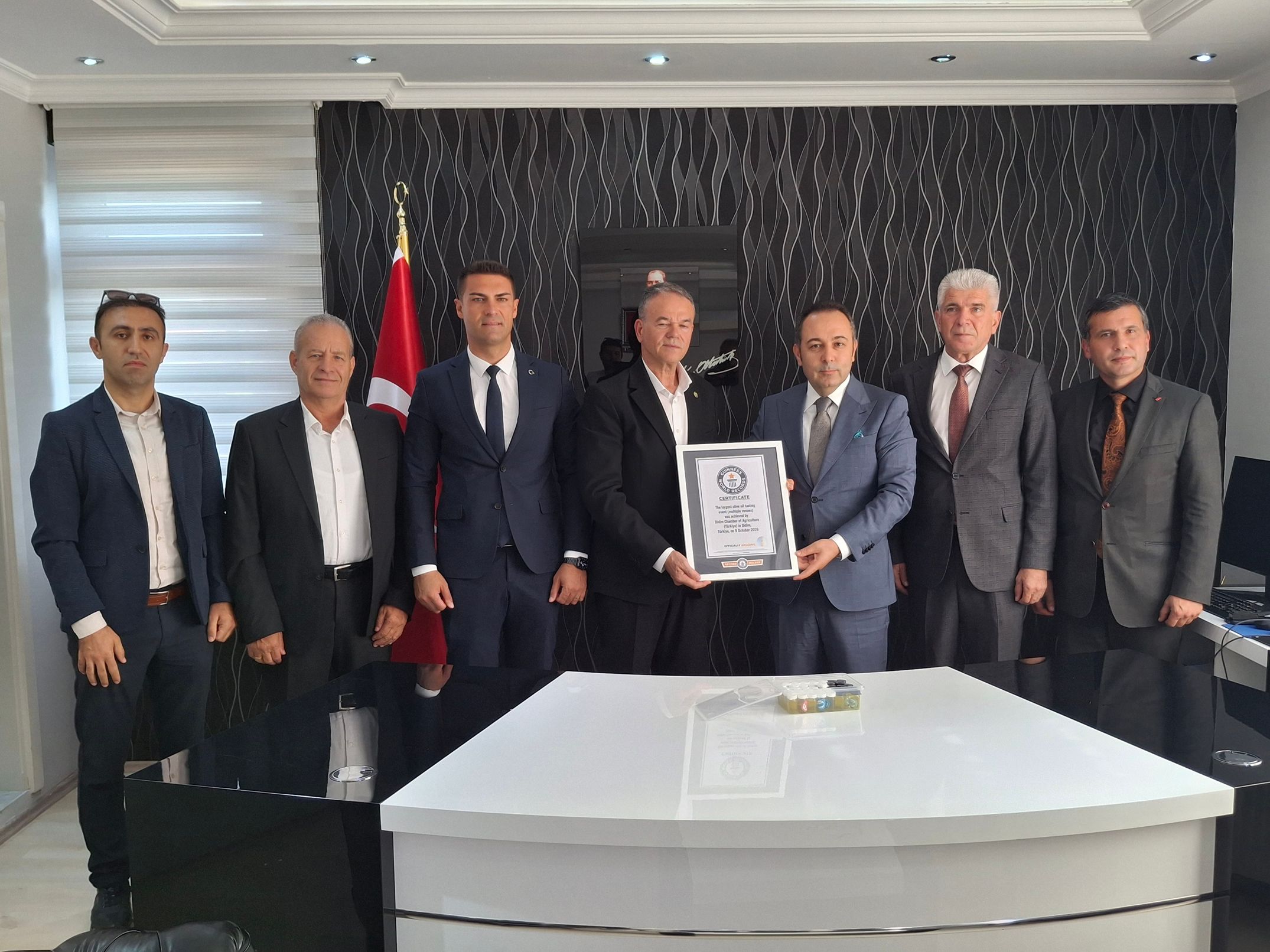Kaymakam Coban Guninness Rekoru Kirildi Simdi Sira Didimin H 701475 F9F494