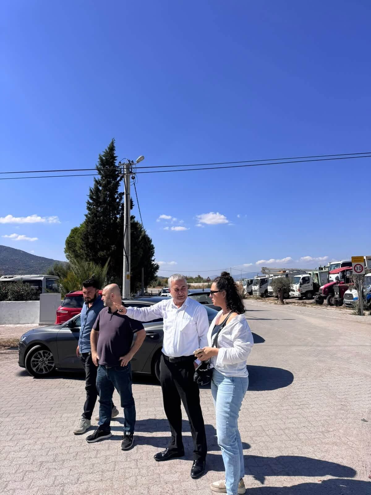 Kocarlida Yol Ve Kaldirim Projeleri Icin Sahada Inceleme 697070 D7751D