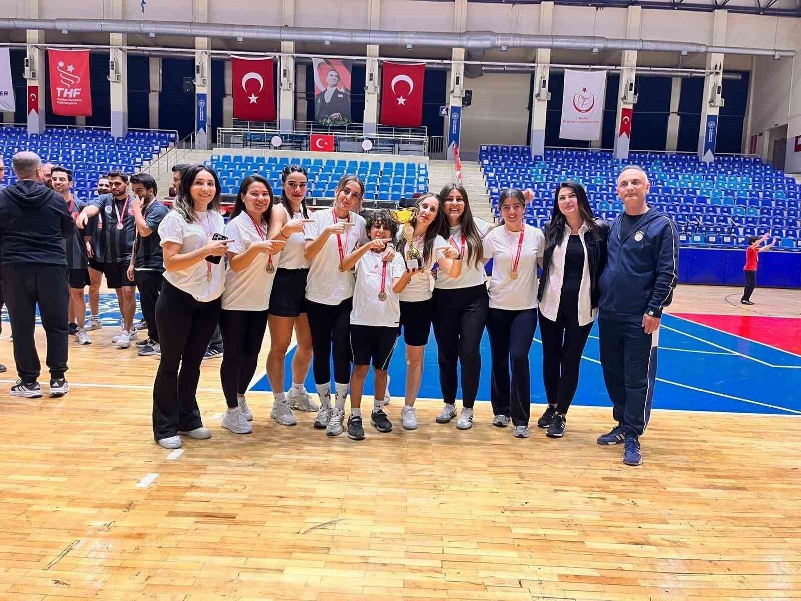 Kosk Un Kadin Futsal Takimi Bolge Finaline Yukseldi 1792913400576 273930