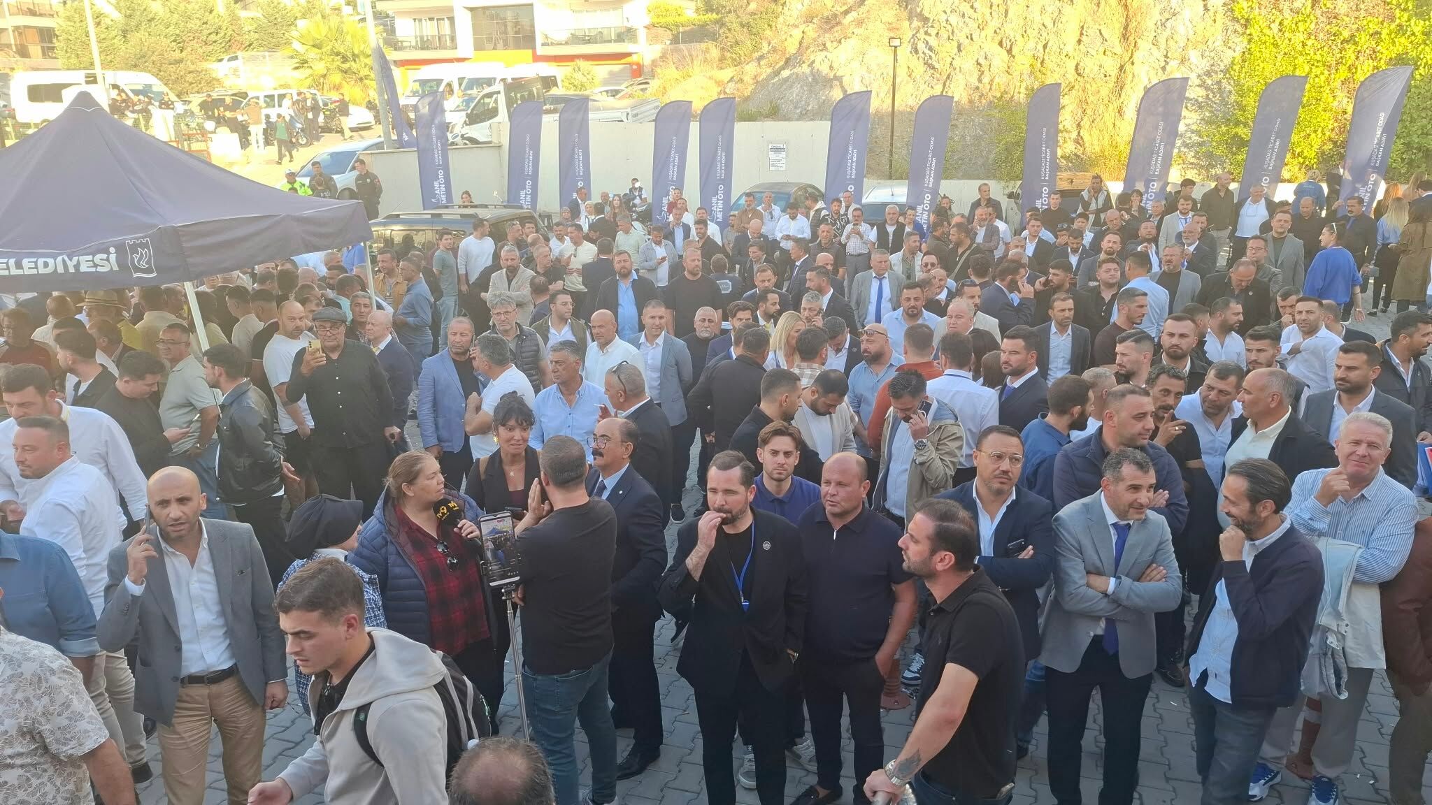 Kusadasinda 21 Yillik Baskanliga 1 Oyla Veda 697039 8D3305