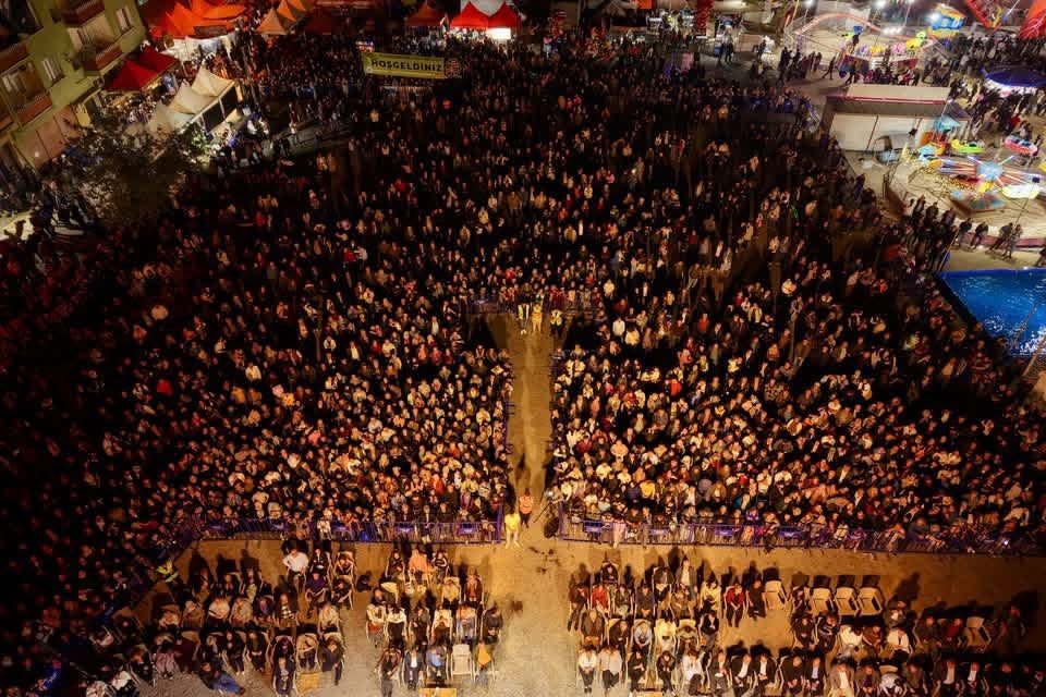 Memecik Feste Yagmur Engeli Festival Ileri Bir Tarihe Ertele 702434 Ac3Aa8