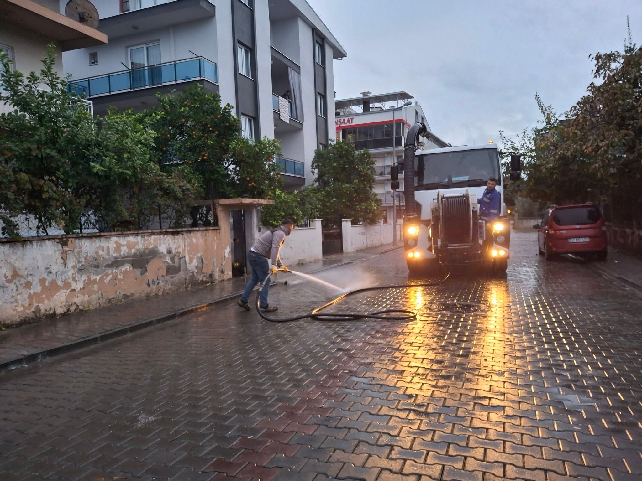 Muhtar Tascioglundan Baskan Cerciogluna Hizmet Tesekkuru 703015 43Ff0E