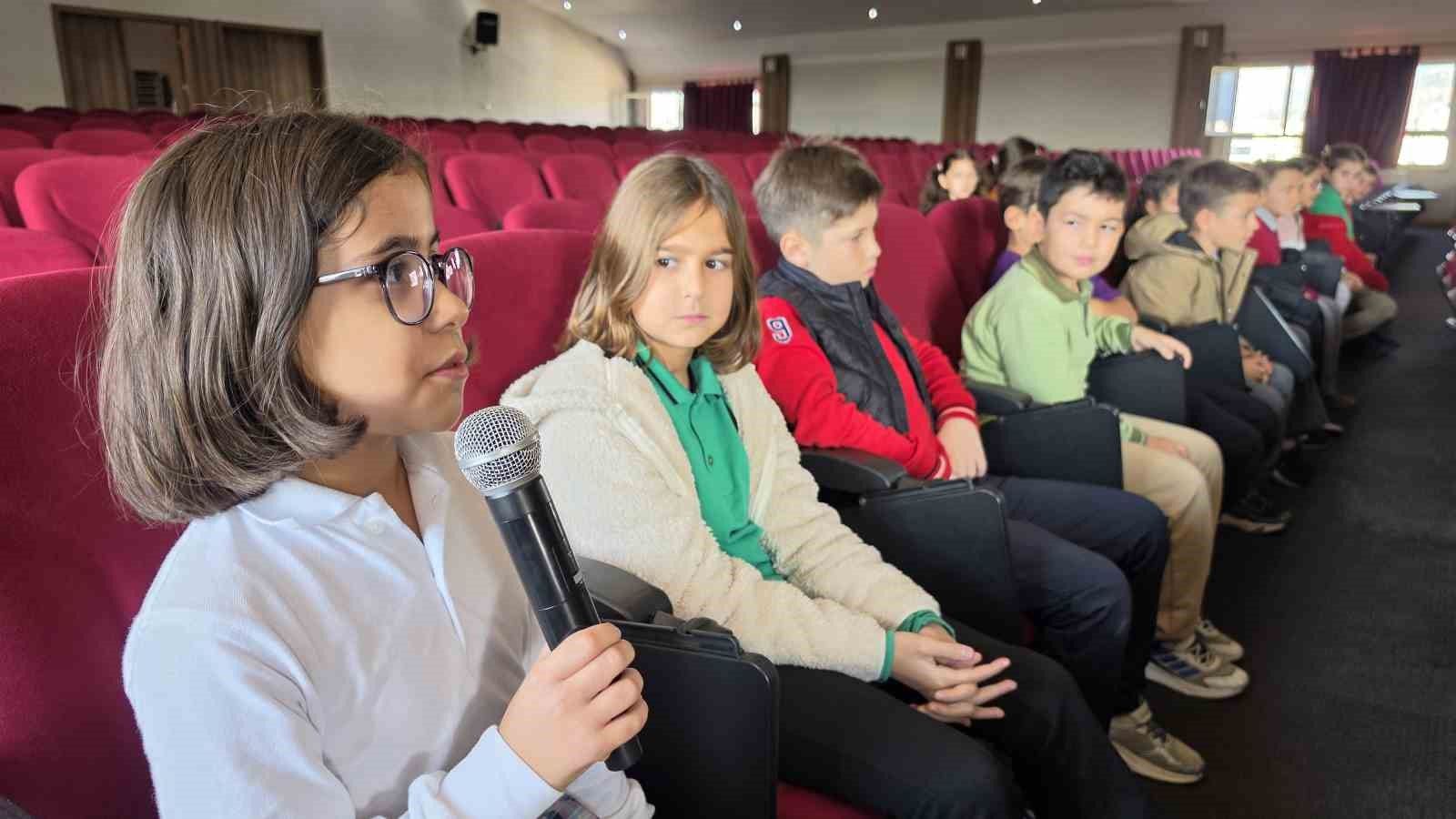 Nazilli De I Lce Milli Egitim Muduru Guner Ogrencileri Dinledi 1793172603240 297515