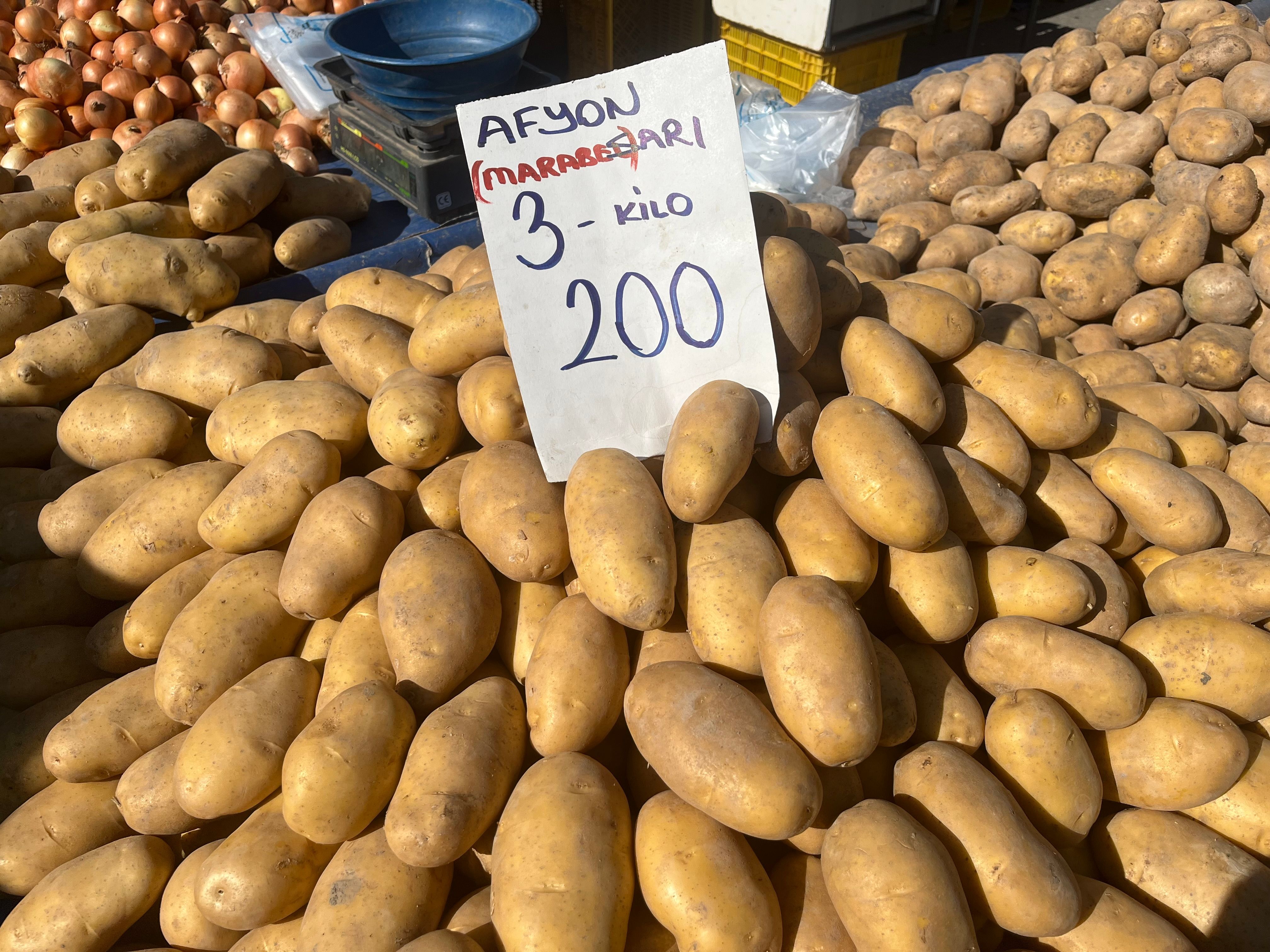 Nazilli Sali Pazarinin Sampiyonu Patates Ve Sogan Oldu 701064 7B601B