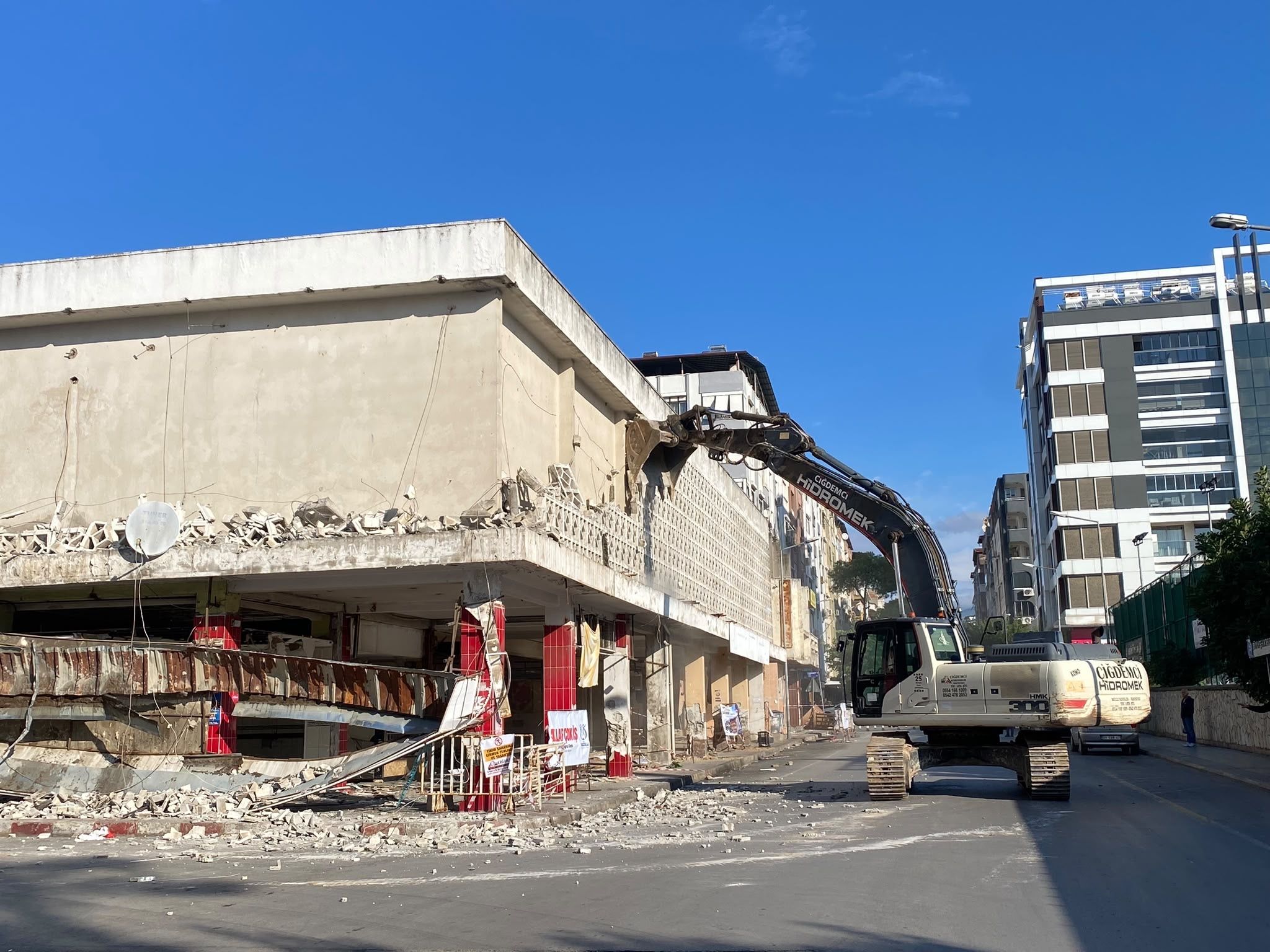 Nazillide Bir Ani Daha Toz Oluyor Dukkanlar Bitti Sira Ahmet 700106 A3A106