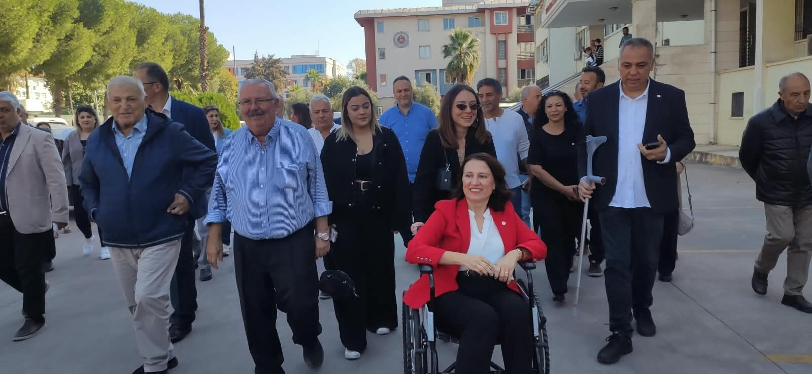 Nazillide Yeni Donem Baskan Sevim Mazbatasini Aldi 698152 6C2759