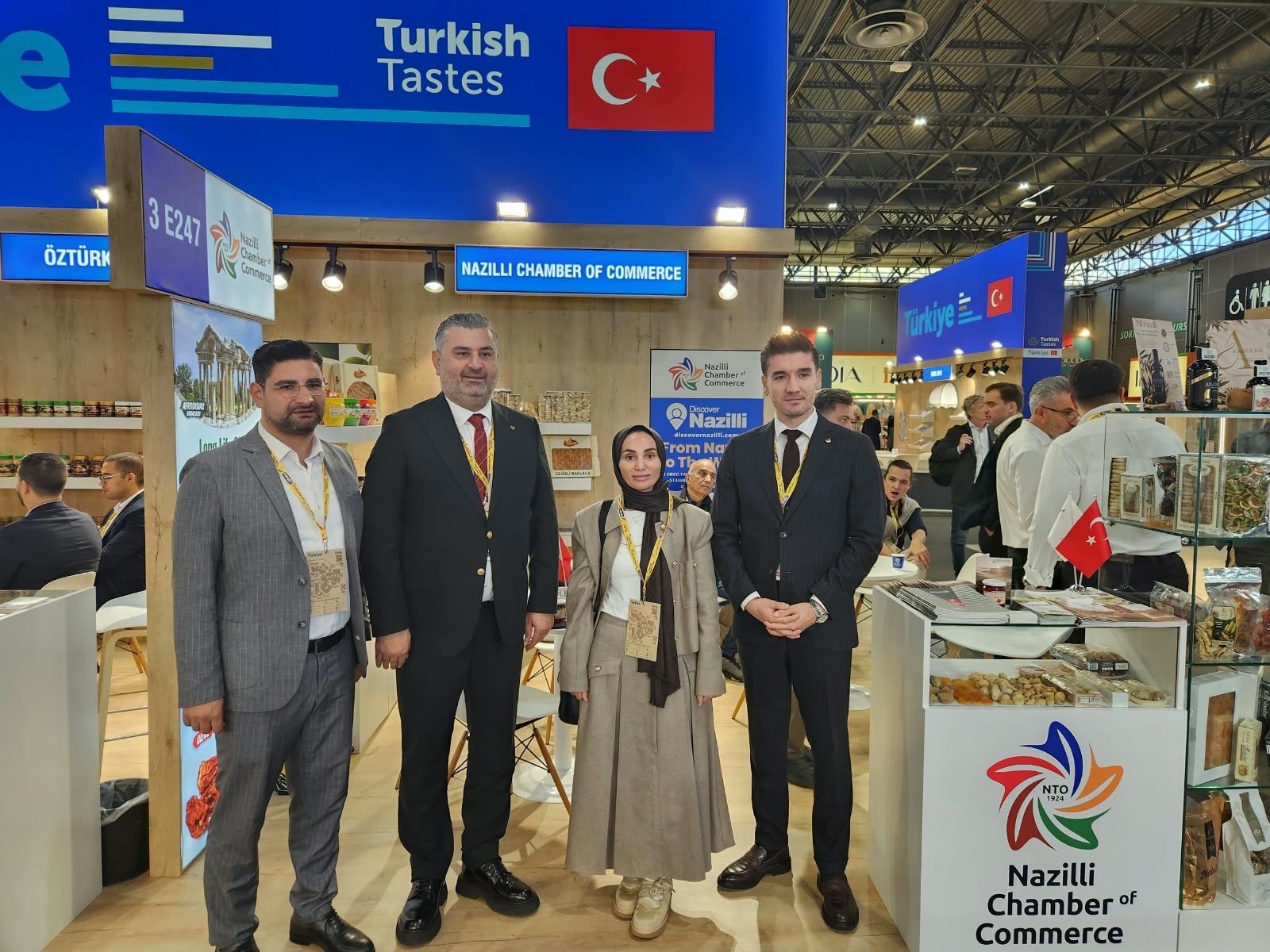 Nazilliden Pariste Govde Gosterisi Turkiyeden Tek Katilan Na 700324 0Fe201