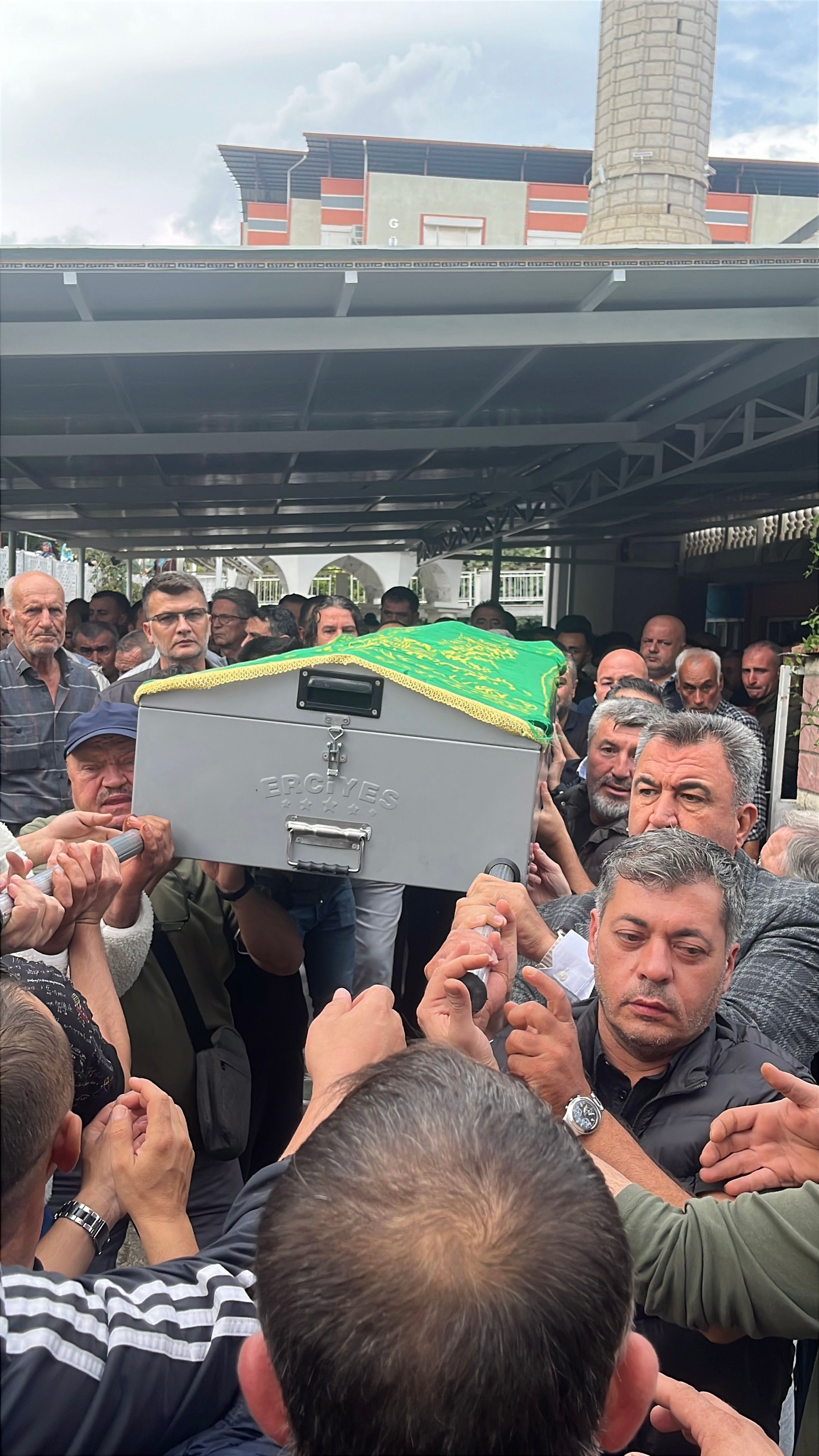 Ntb Calisani Yunus Cakaloglu Dualarla Ugurlandi Gozyaslari S 699421 797892