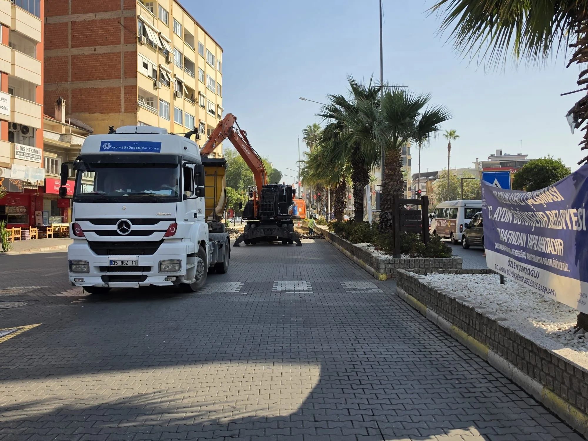 Ordu Caddesi Trafige Kapatildi Nazillide Yollar Yenileniyor 701871 837E84