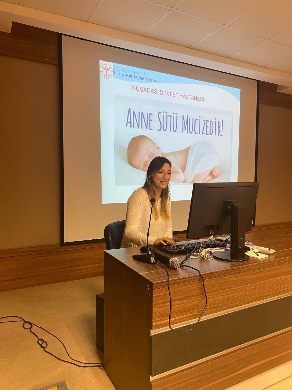 Saglik Personeli Emzirme Haftasi Etkinliginde Bulustu 698266 29E0Ba