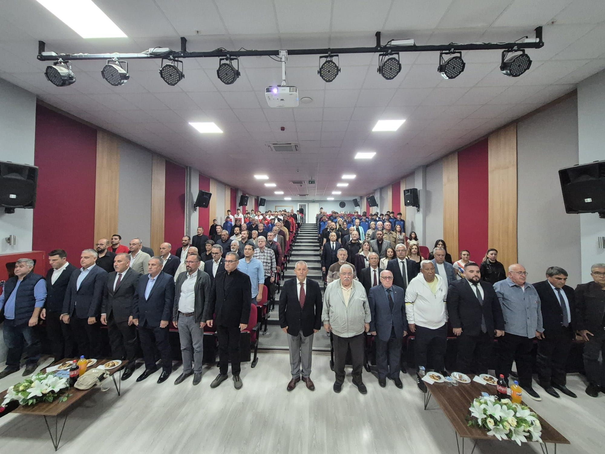 Tufad Aydin 30Uncu Yilini Kutladi Futbola Emek Verenler Odul 701564 Ac240F