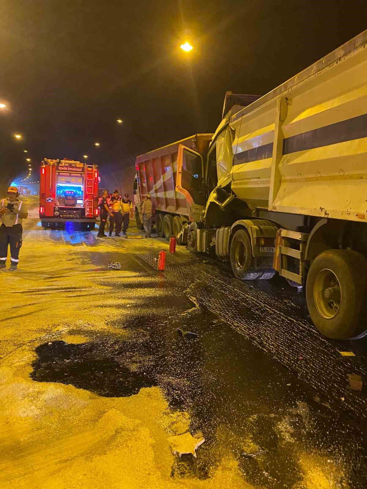 Aydın-İzmir otobanında kaza; Tünelde birbirine girdiler