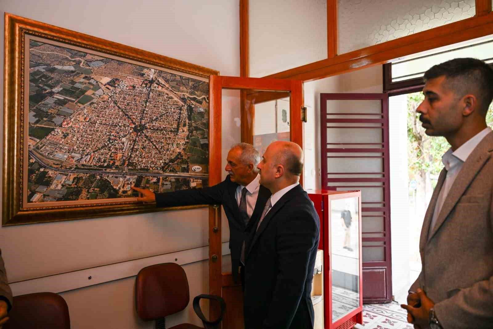 Vali Varol Atca Nin Tarihi Sehir Planina Yakindan Bakti 1792311300765 677011