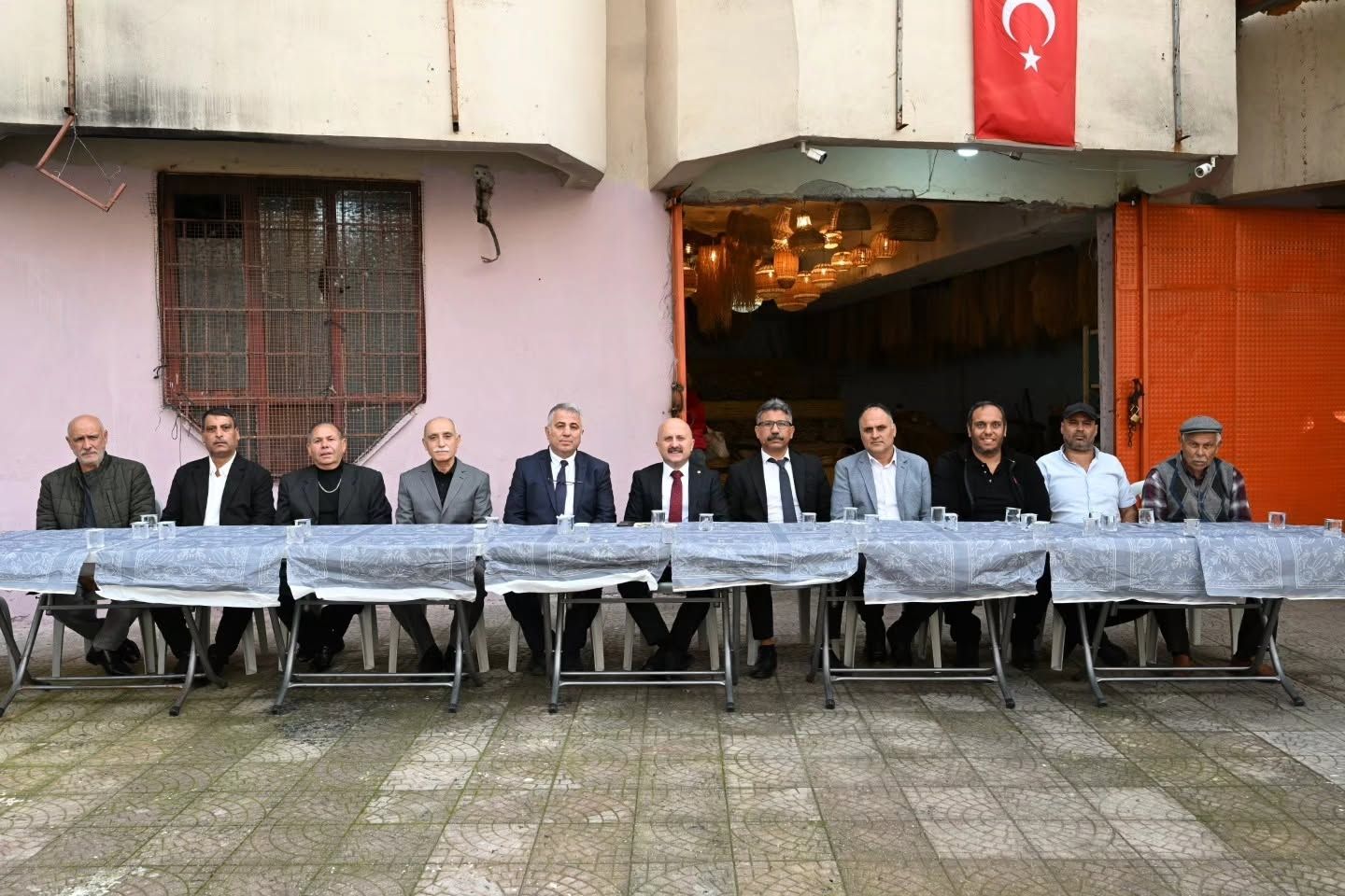 Vali Varol Roman Vatandaslarla Bulustu 703734 0D2Ec3