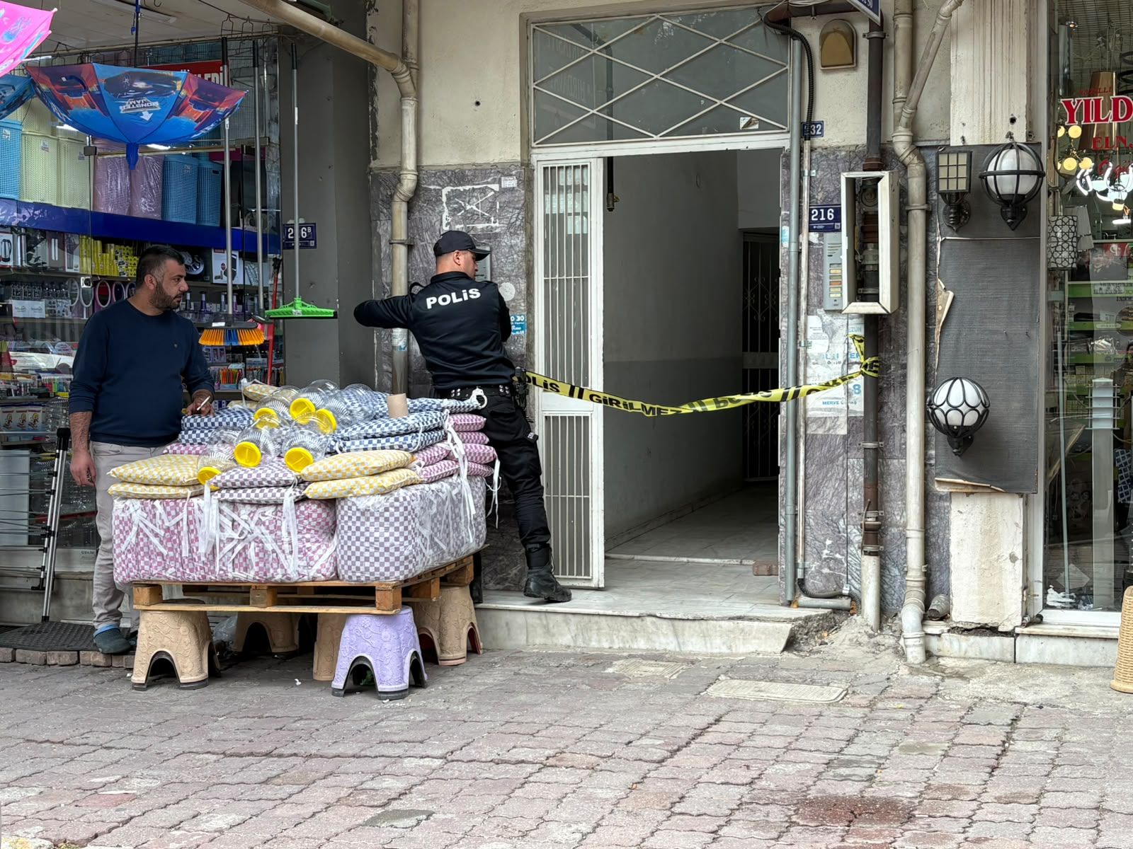 Takıntılı aşkın sonunda kan aktı: Nazilli’de 20 yaşındaki genç kız başından vuruldu