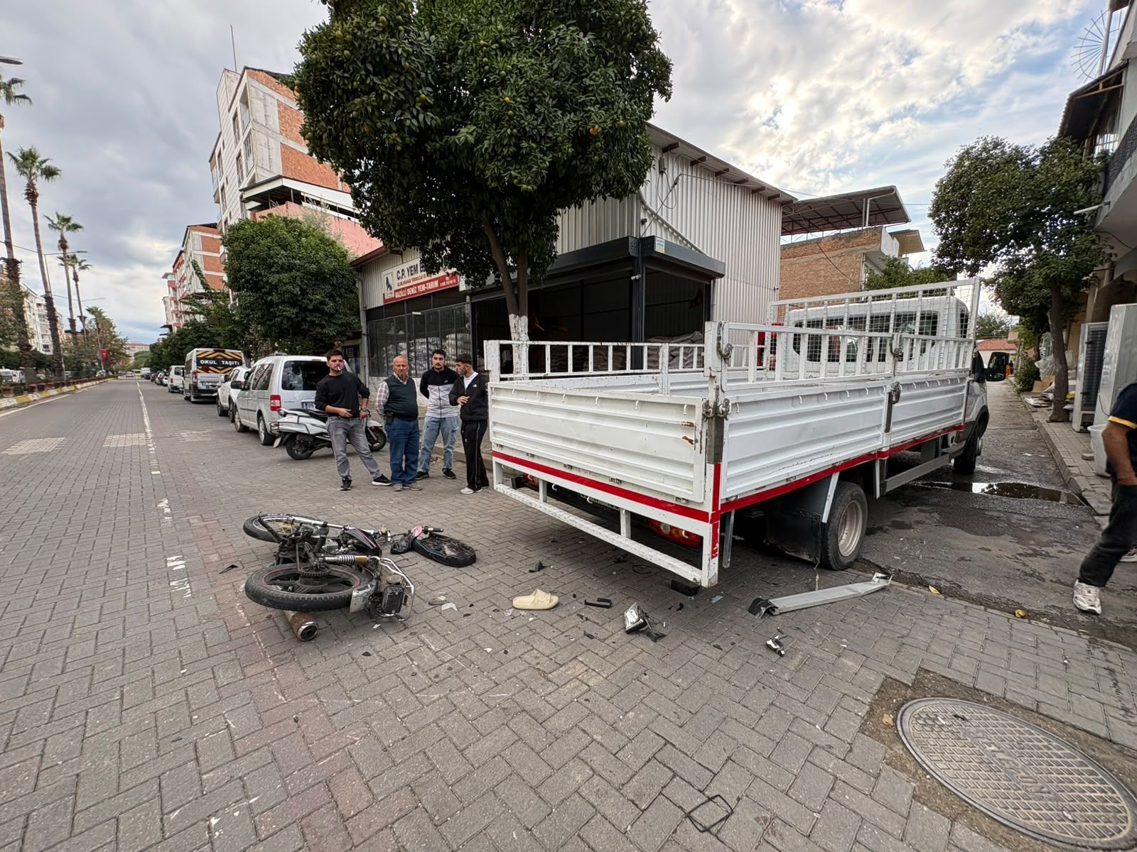 Hızı sonu oluyordu:Nazilli’de 16 yaşındaki sürücü ağır yaralandı