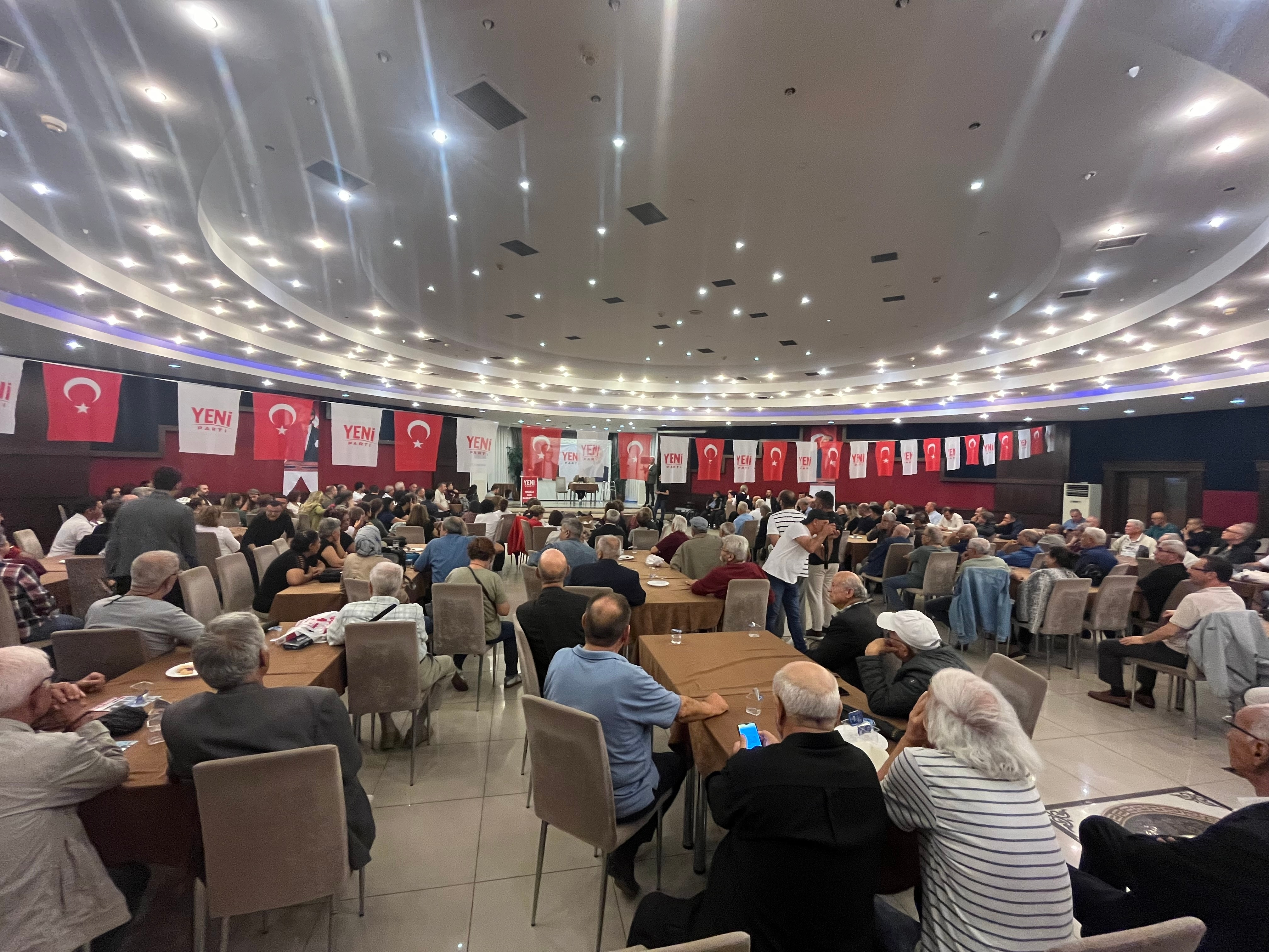 Yeni Parti Aydin Il Baskan Adaylari Nazillide Partilileriyle 699190 350557