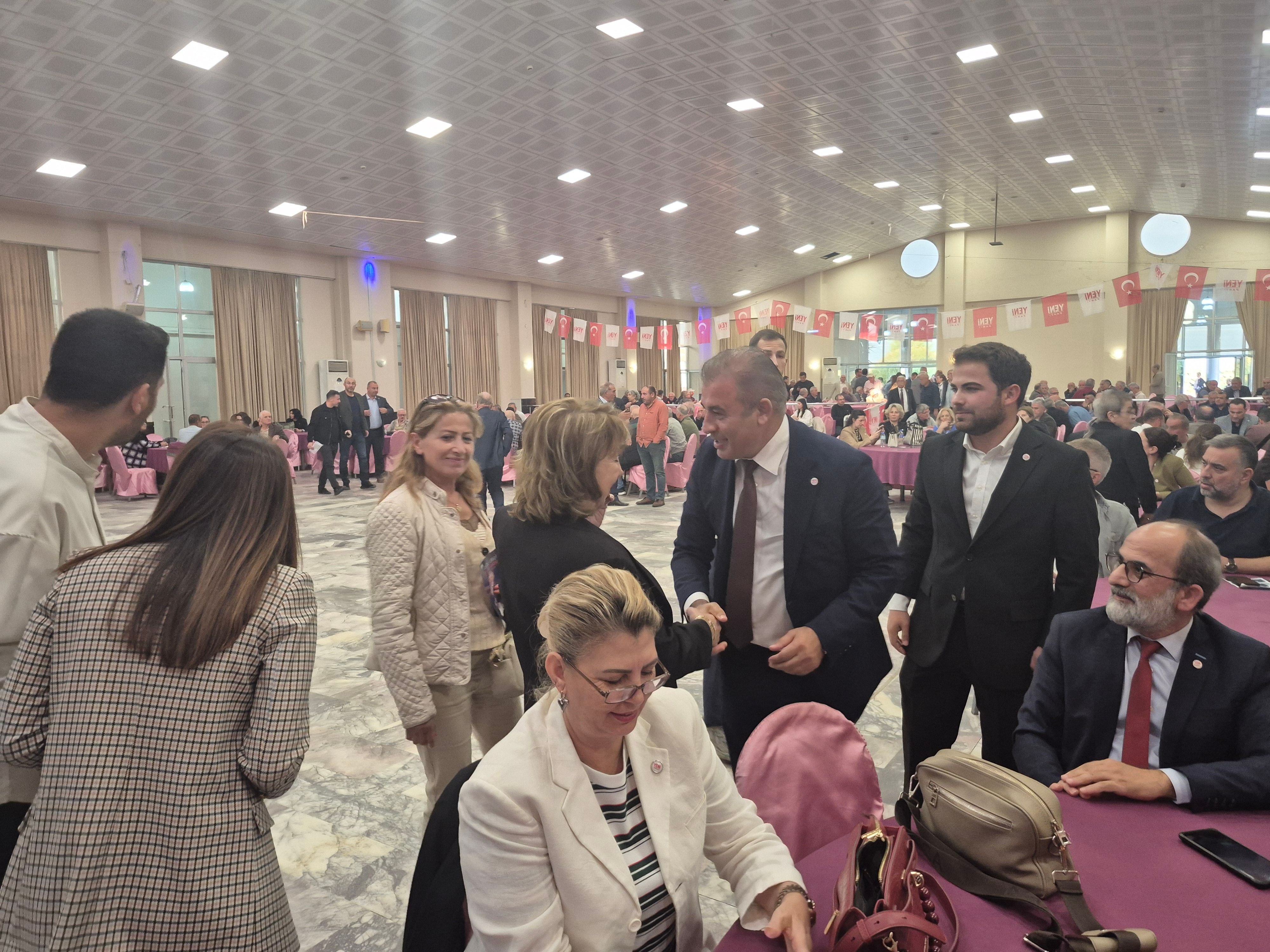 Yeni Parti Il Baskan Adaylari Efelerde Partileriyle Bulustu 700249 6C9Fb3