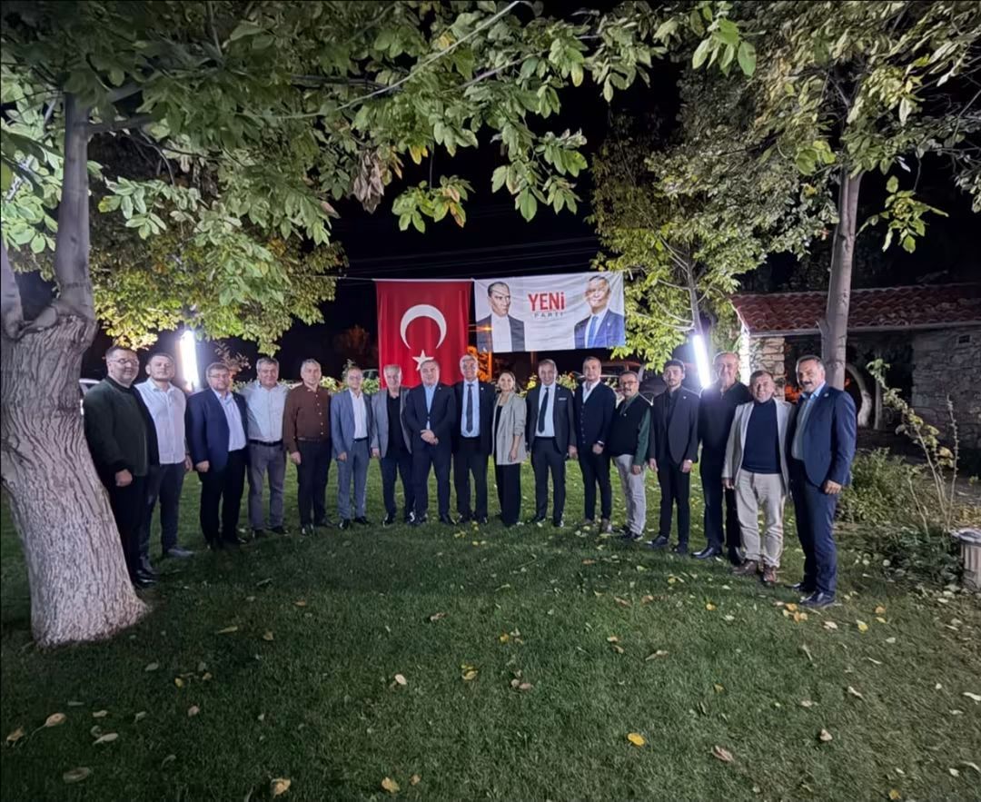 YENİ Parti Karacasu İlçe Başkanlığı'ndan coşkulu Cumhuriyet Yemeği