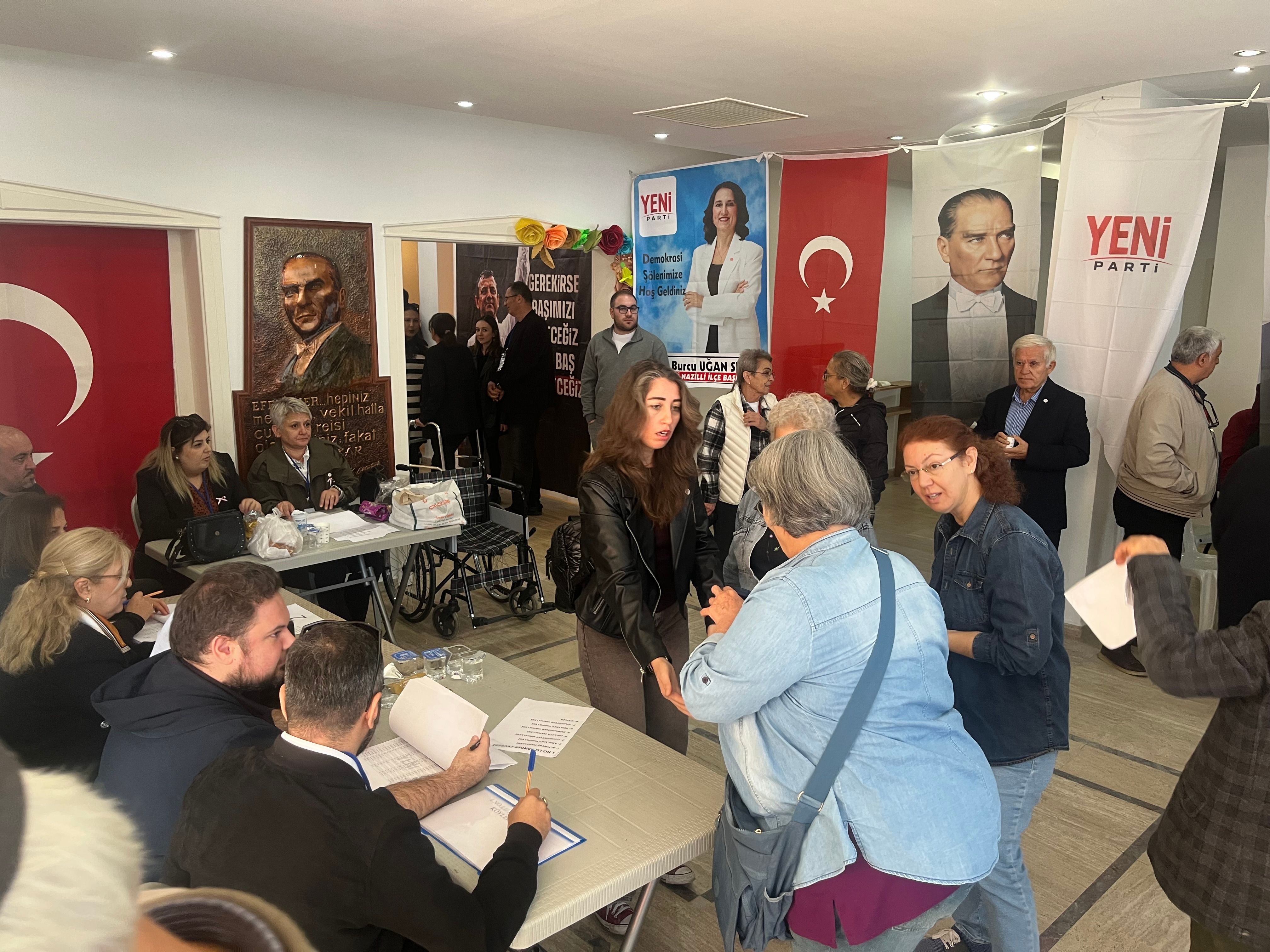 Yeni Parti Nazillide On Secim Heyecanli 1241 Uye Sandik Basi 700487 B9D1E4